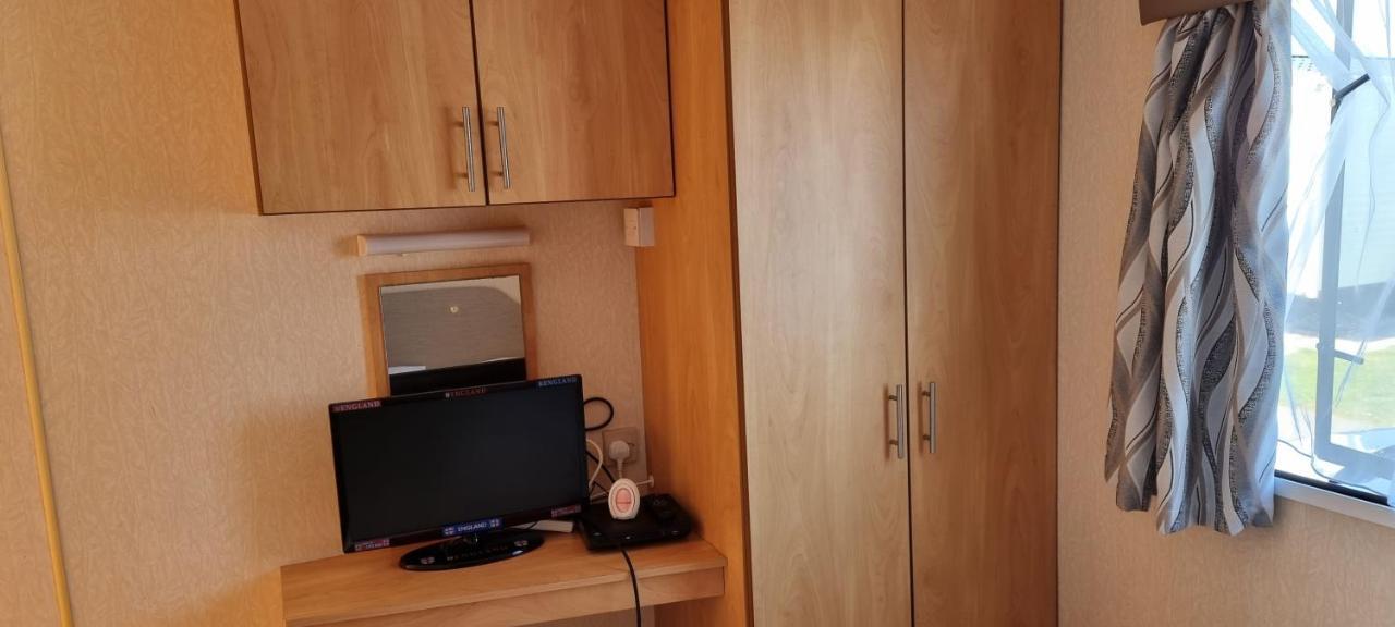 شقة Lovely Caravan At Ingoldmells Just Behind Sealands المظهر الخارجي الصورة