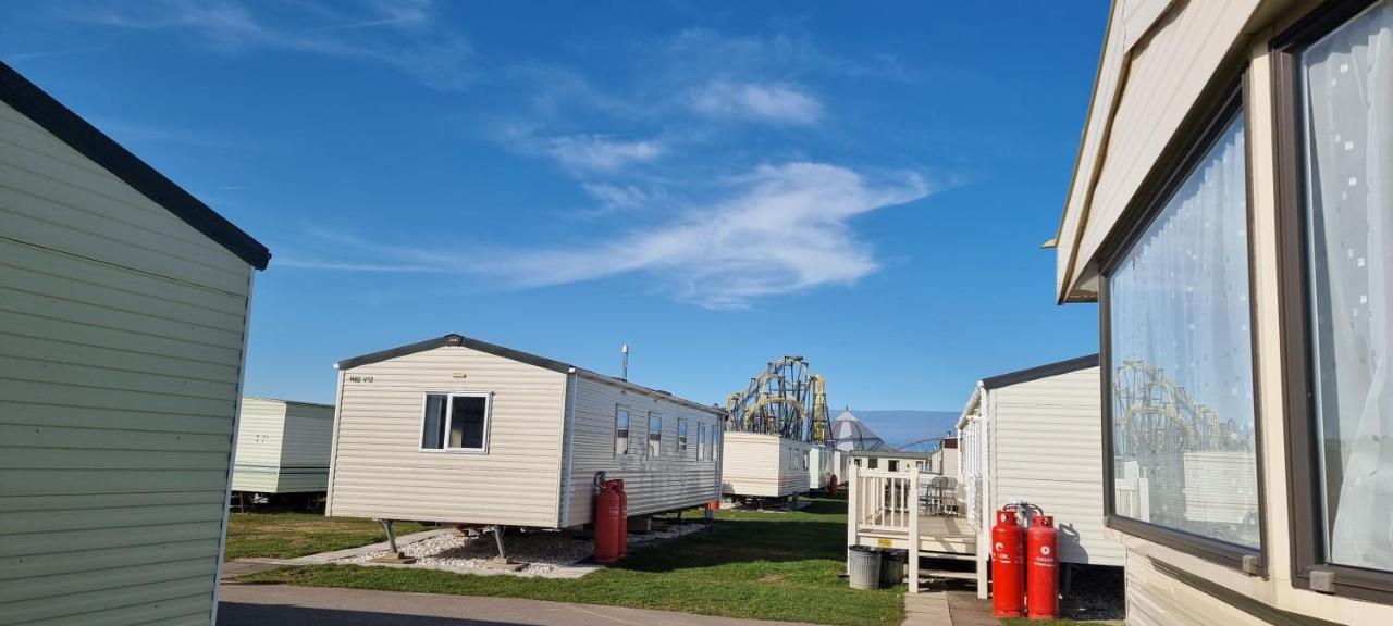 شقة Lovely Caravan At Ingoldmells Just Behind Sealands المظهر الخارجي الصورة